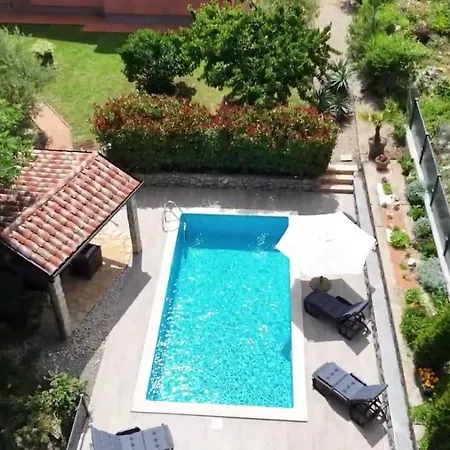 Ada - Labin, Kapelica *